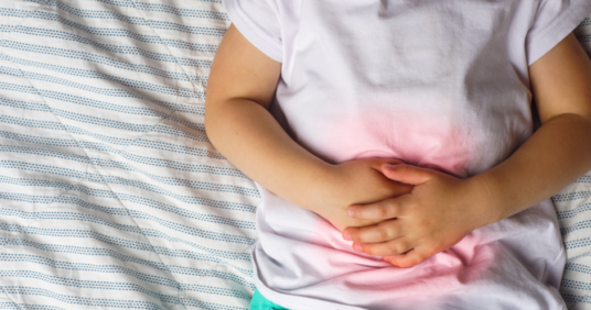 Dor abdominal infantil: entenda o problema e tratamento